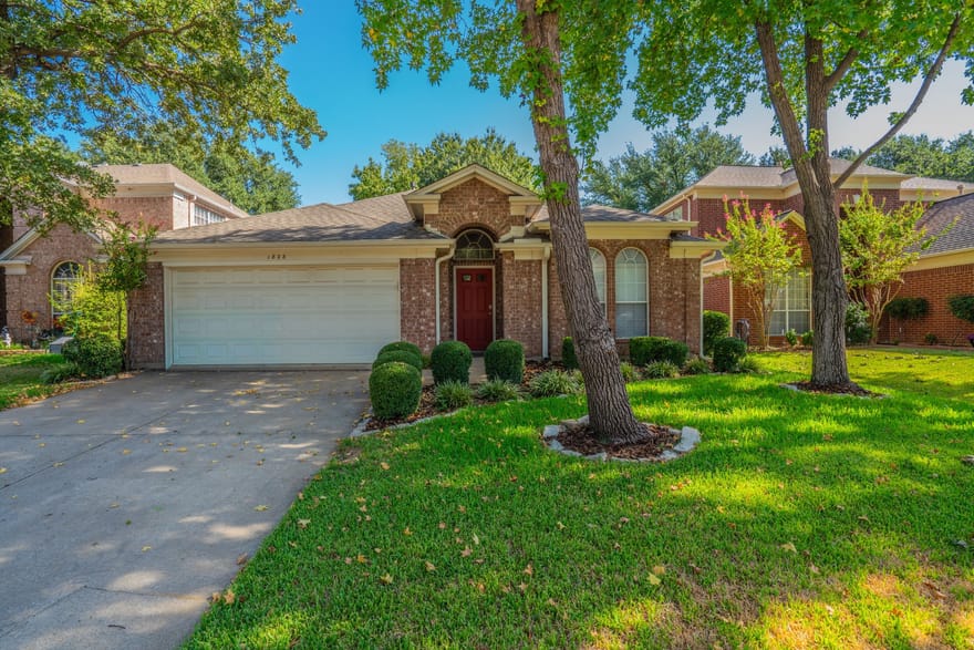 1828 Newton Drive, Flower Mound, Texas