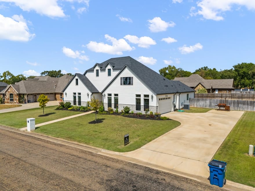 209 Devonshire Street, Mt Pleasant, Texas