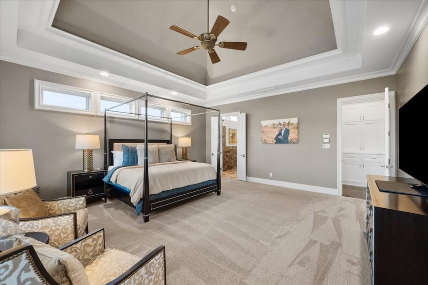10613 Kyle Circle, Burleson, Texas