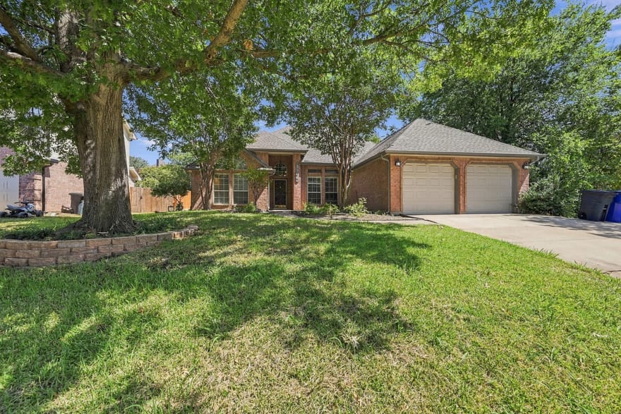 2304 Grimsley Terrace, Mansfield, Texas