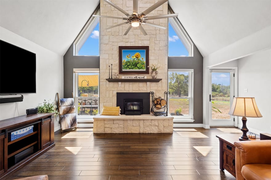 668 Cleve Cole Road, Denison, Texas