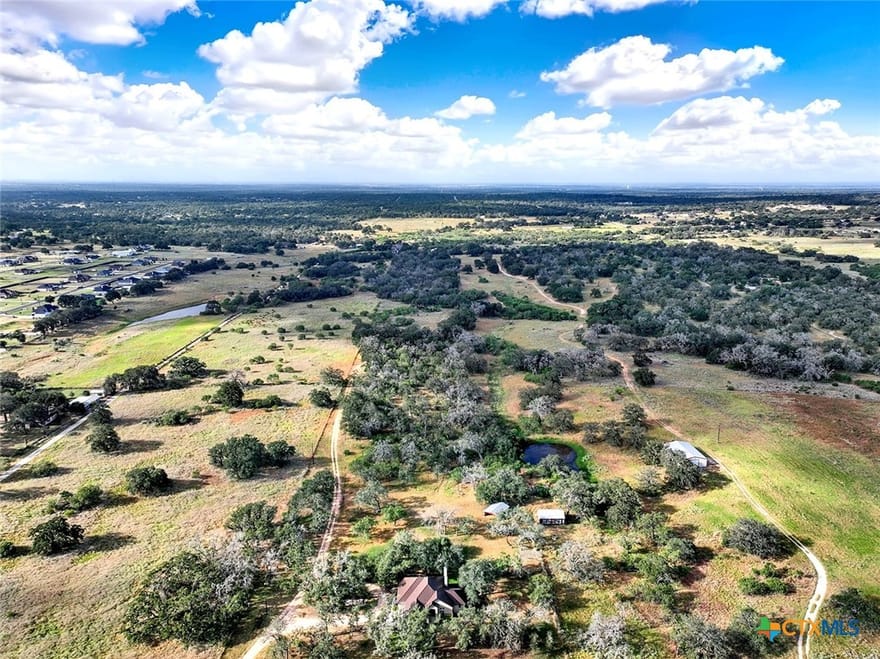 1021 Fm 3432, Adkins, Texas