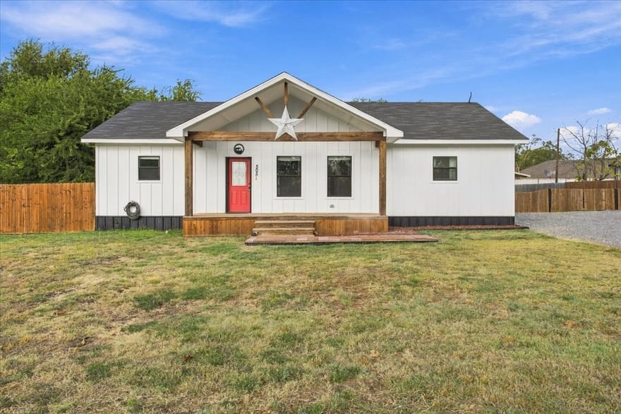 505 N White Oak, Dodd City, Texas