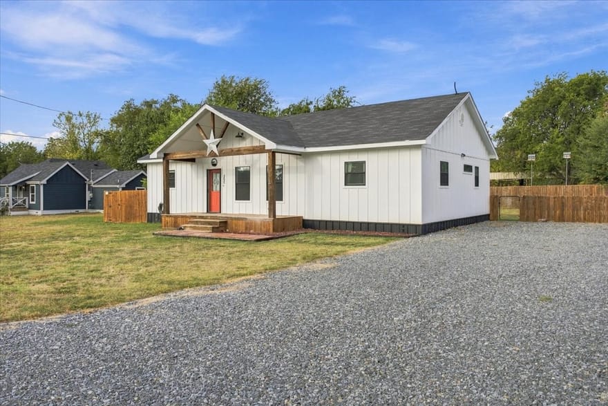 505 N White Oak, Dodd City, Texas