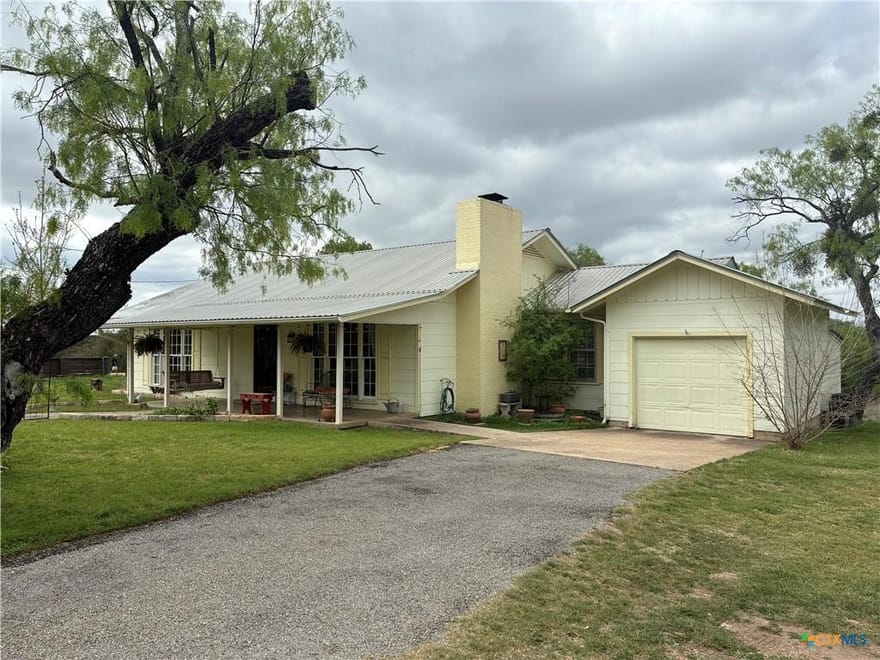 408 S Porter Street, Lampasas, Texas