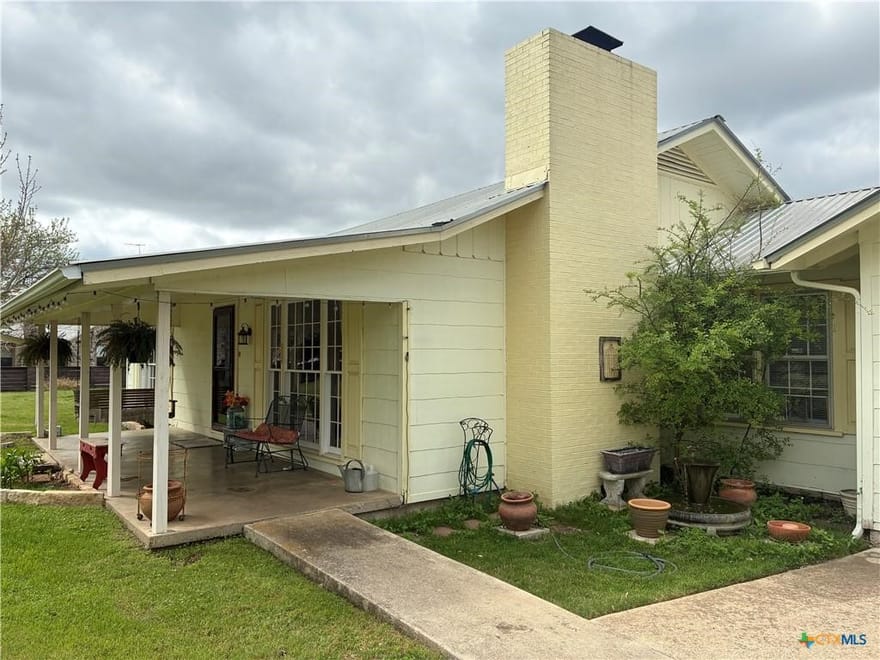 408 S Porter Street, Lampasas, Texas