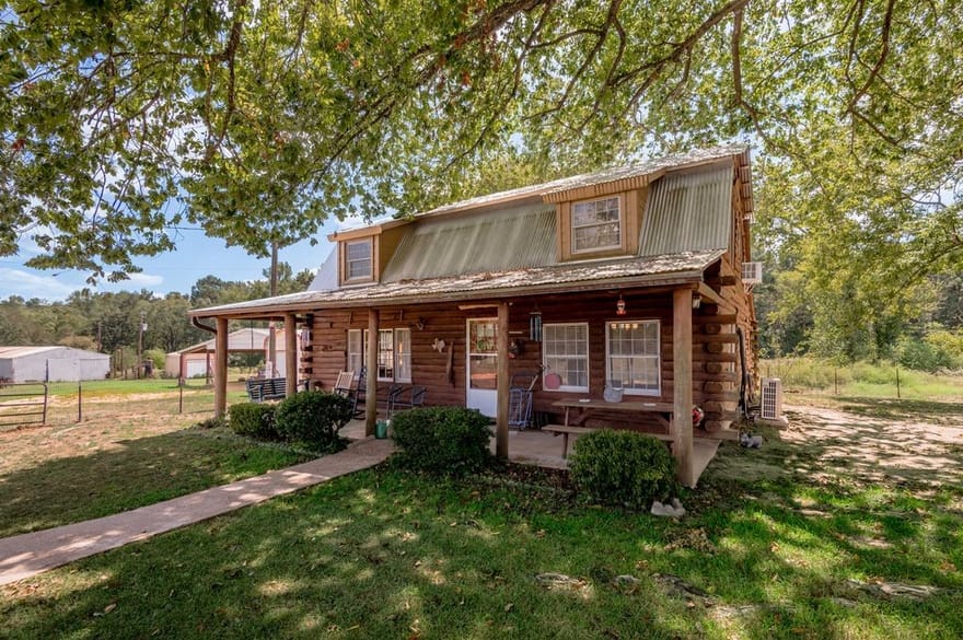 514 County Road 1835, Crockett, Texas