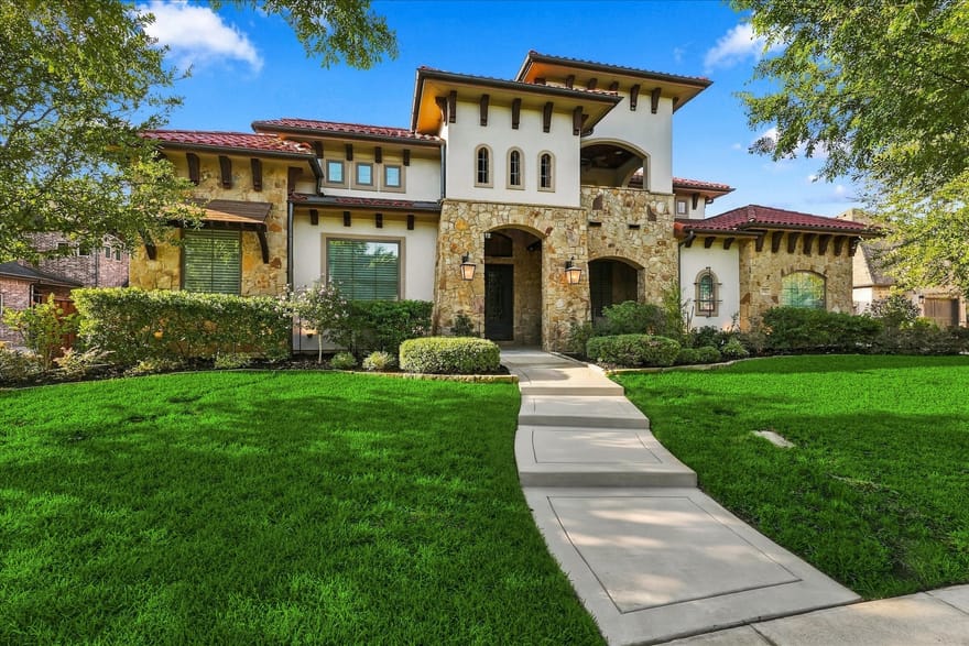 413 Saint Tropez Drive, Southlake, Texas