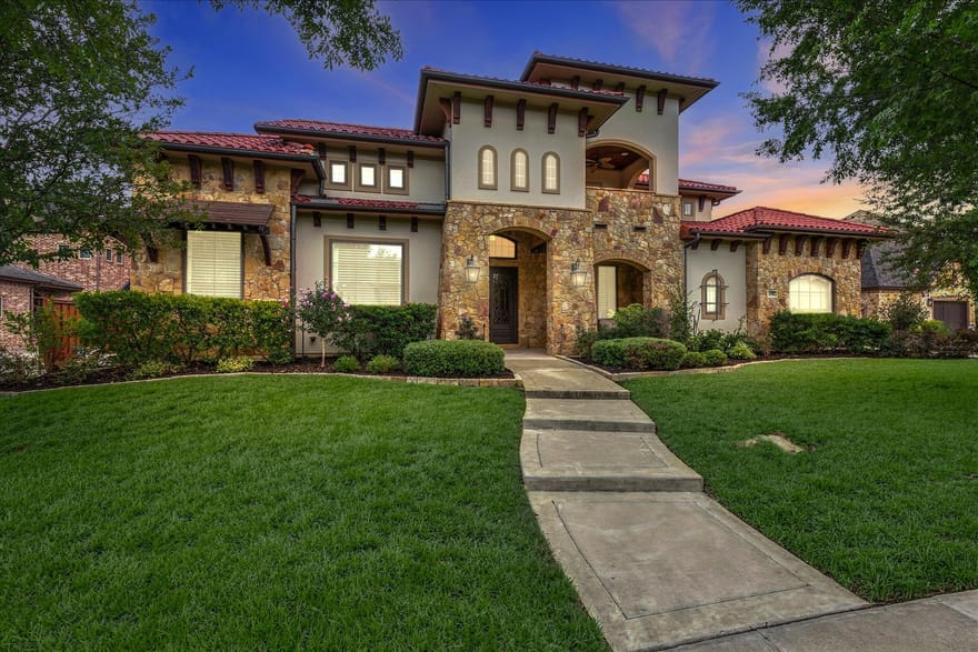 413 Saint Tropez Drive, Southlake, Texas