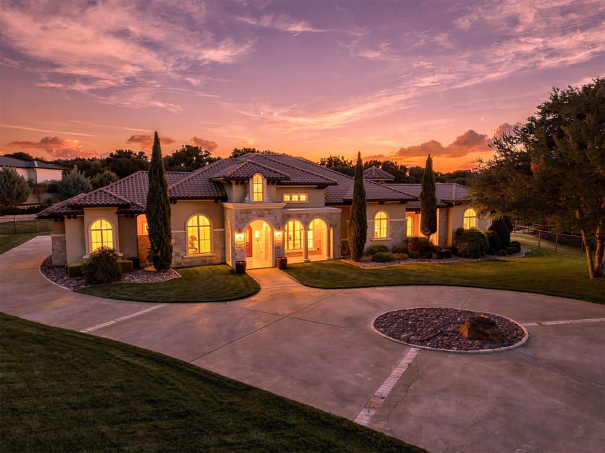 4908 Arbol Court, Benbrook, Texas