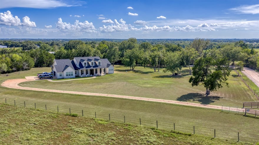 194 Zettel Road, Bellville, Texas