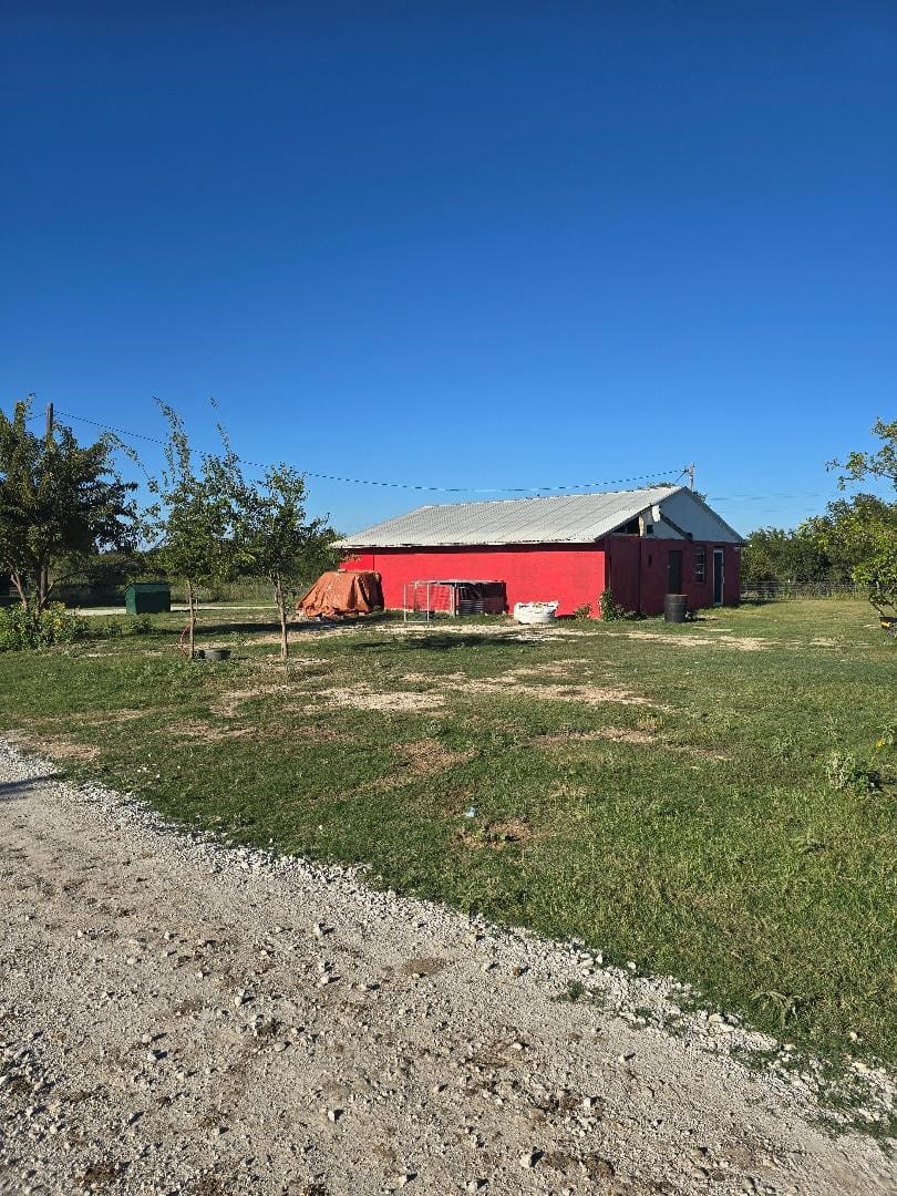 131 Hcr 1417, Covington, Texas