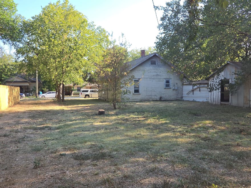 1013 E Tennie, Gainesville, Texas