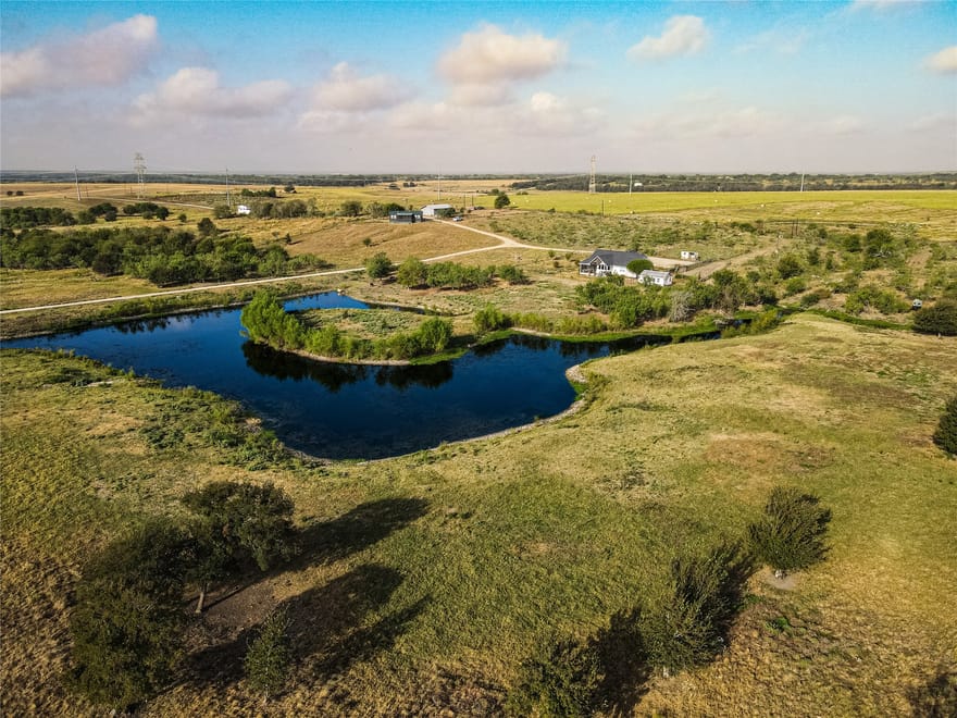 1028 County Road 108, Buckholts, Texas
