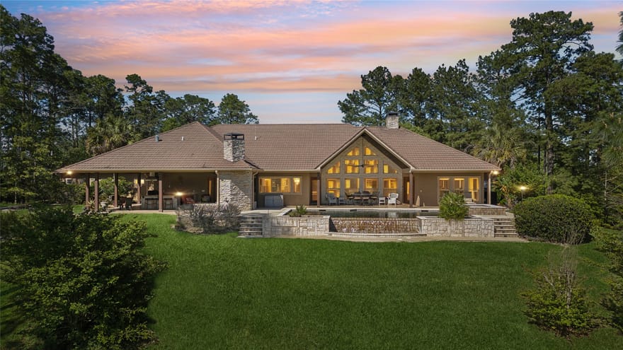 225 Mcgregor Drive, Brookeland, Texas