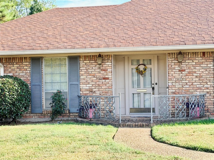 2735 Hoyte Drive, Shreveport, Louisiana