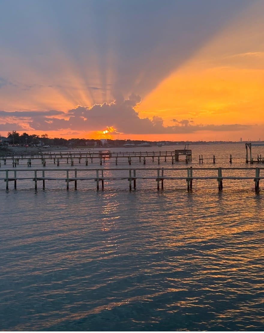 4715 W Bayshore Drive, Bacliff, Texas