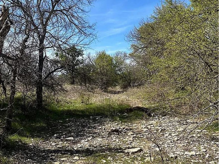 433 County Road 327, Gouldbusk, Texas