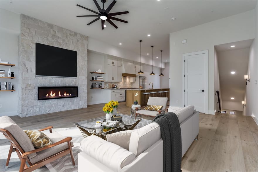 250 E Dallas Street, Grapevine, Texas