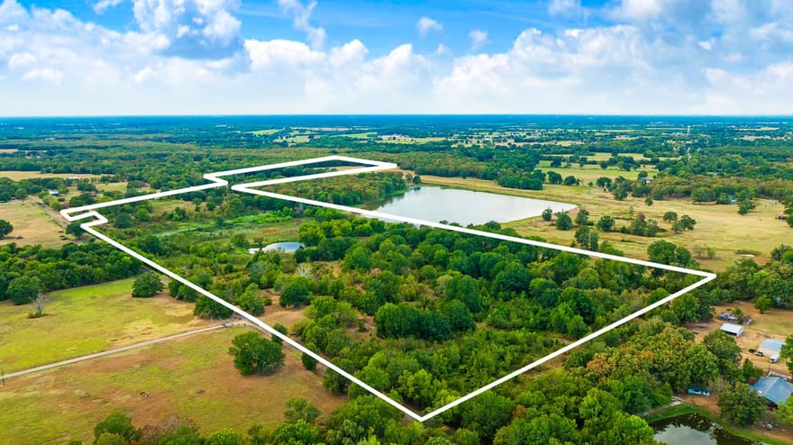 1713 County Road 43500, Paris, Texas