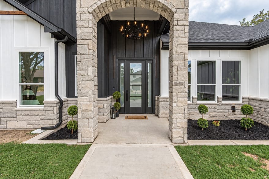 5407 Van Horn Drive, Granbury, Texas