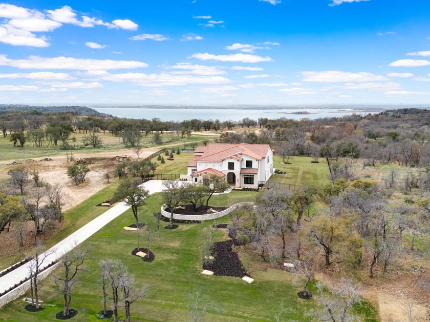10621 Arrowhead Point Drive, Fort Worth, Texas