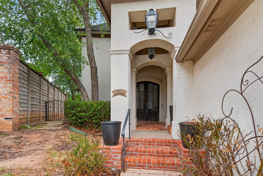 1 Beaux Rivages Drive, Shreveport, Louisiana