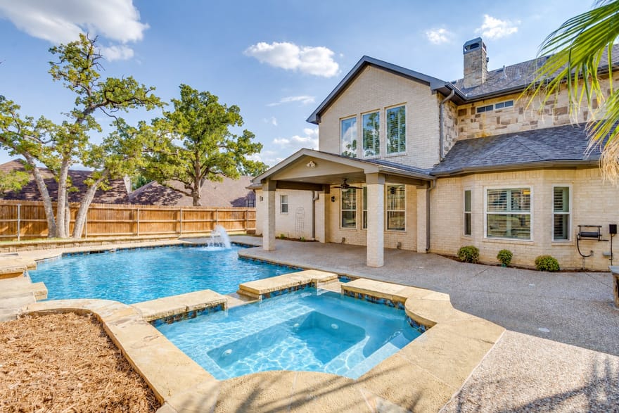 908 Bridle Path, Burleson, Texas