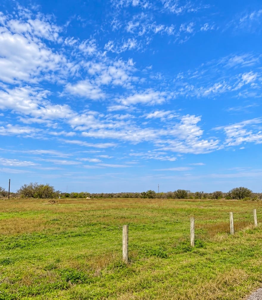 326 County Rd 156, Kenedy, Texas