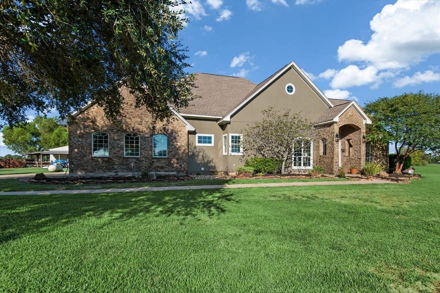 20515 Ramsey Road, Crosby, Texas