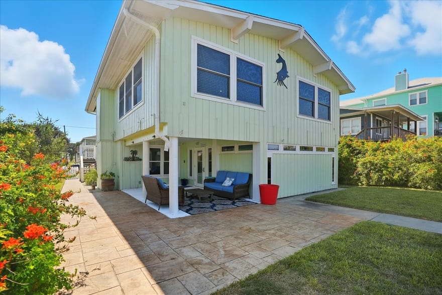 228 Starboard Avenue, Rockport, Texas