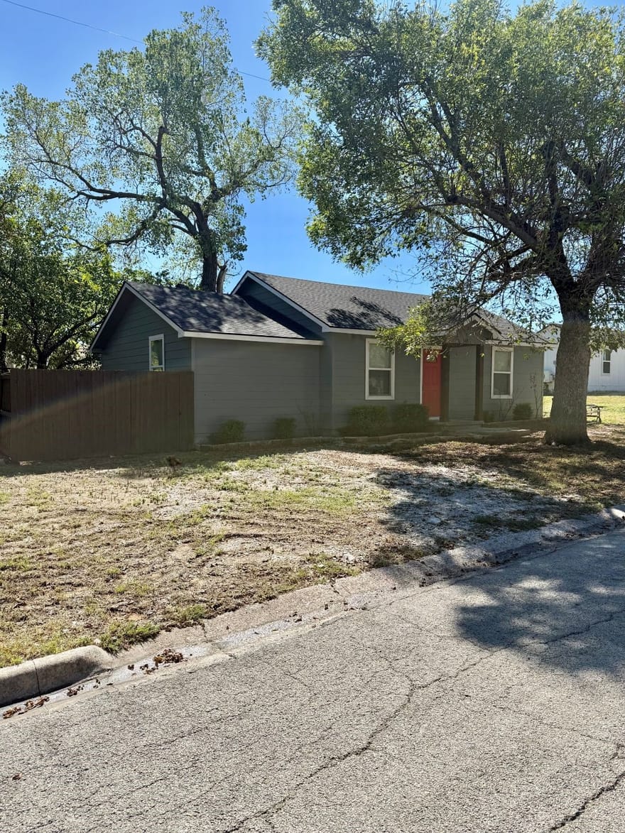 505 Cummins Street, Bowie, Texas
