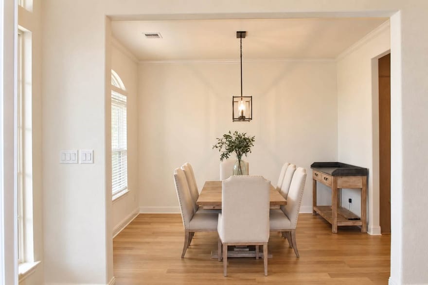 4009 Twin Hills Court, Joshua, Texas