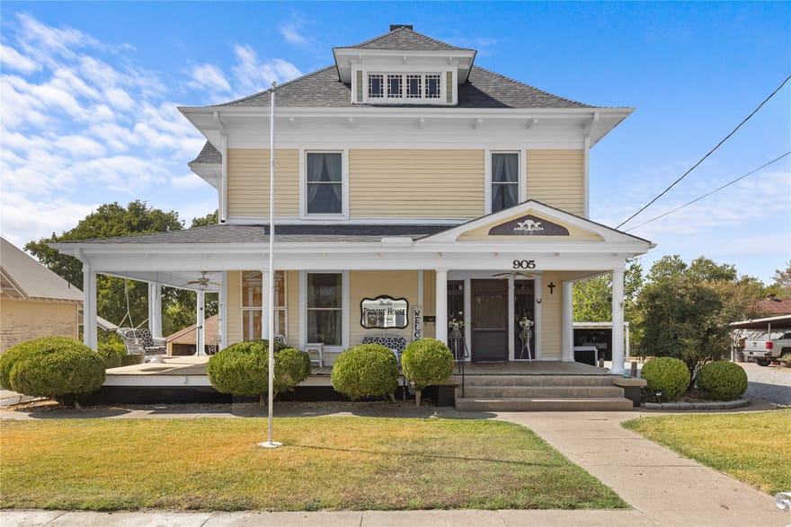 905 8th Street, Honey Grove, Texas