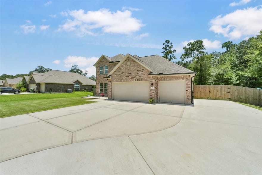 82 Road 6607, Dayton, Texas