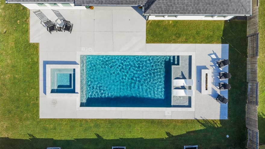 1684 Turner Court, Friendswood, Texas