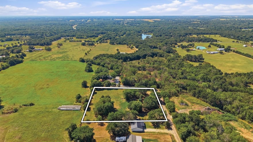142 Earl Hughes Street, Sadler, Texas