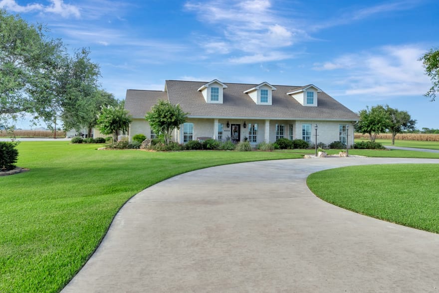 444 County Road 237, Ganado, Texas