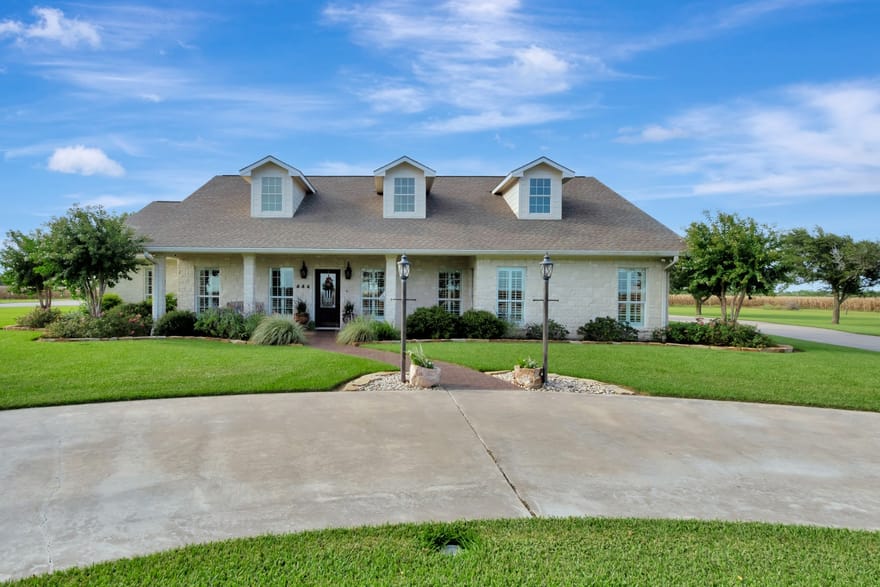 444 County Road 237, Ganado, Texas