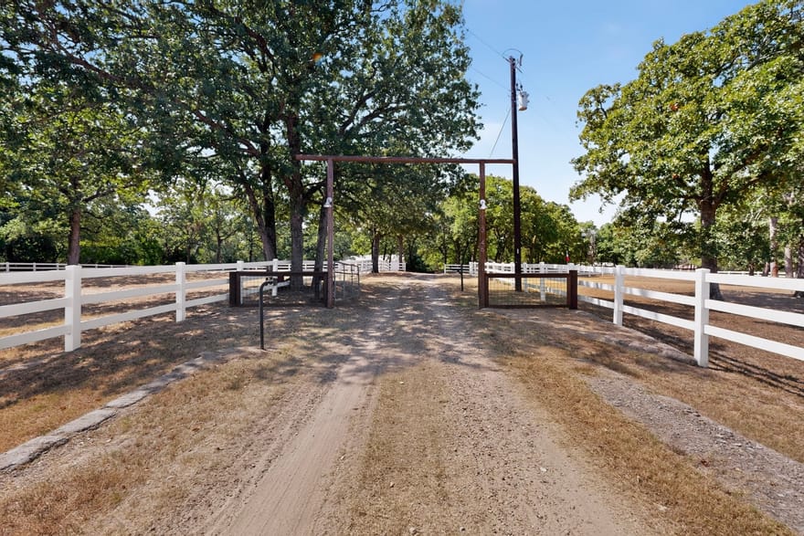 3546 Private Road 2562, Royse City, Texas