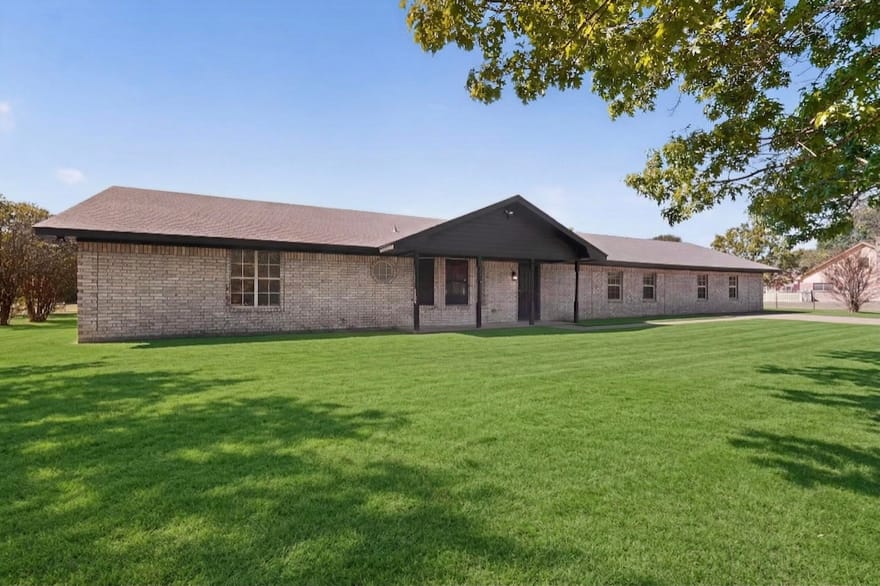 529 Morris Lane, Greenville, Texas