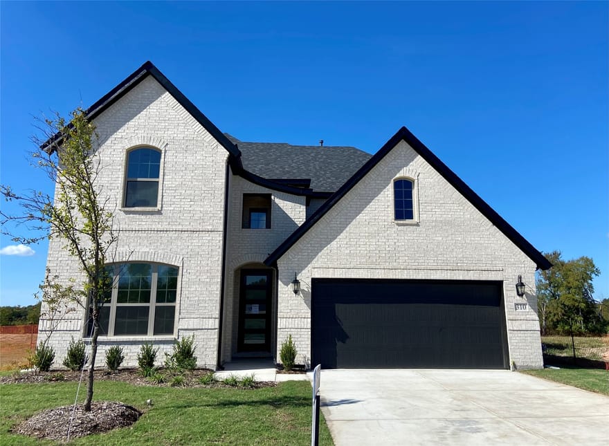 310 Devonshire Drive, Greenville, Texas