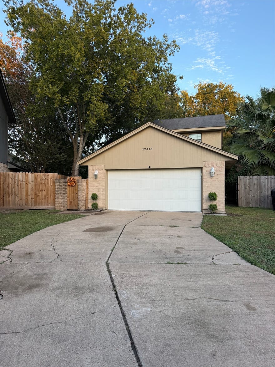 12415 Truesdell Drive, Houston, Texas