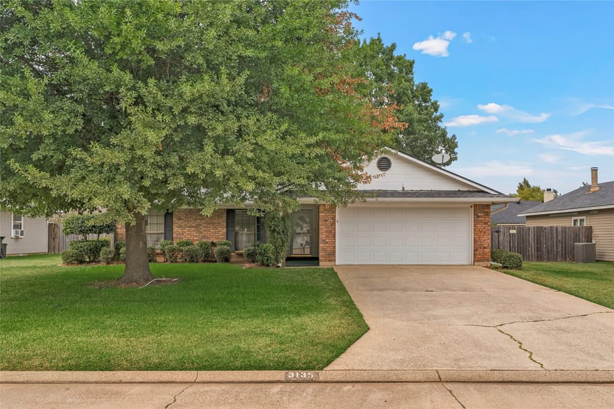 3135 Le Oaks Drive, Bossier City, Louisiana