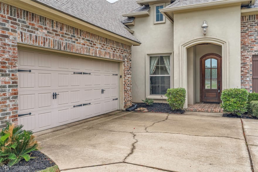 606 Glenshire Drive, Bossier City, Louisiana