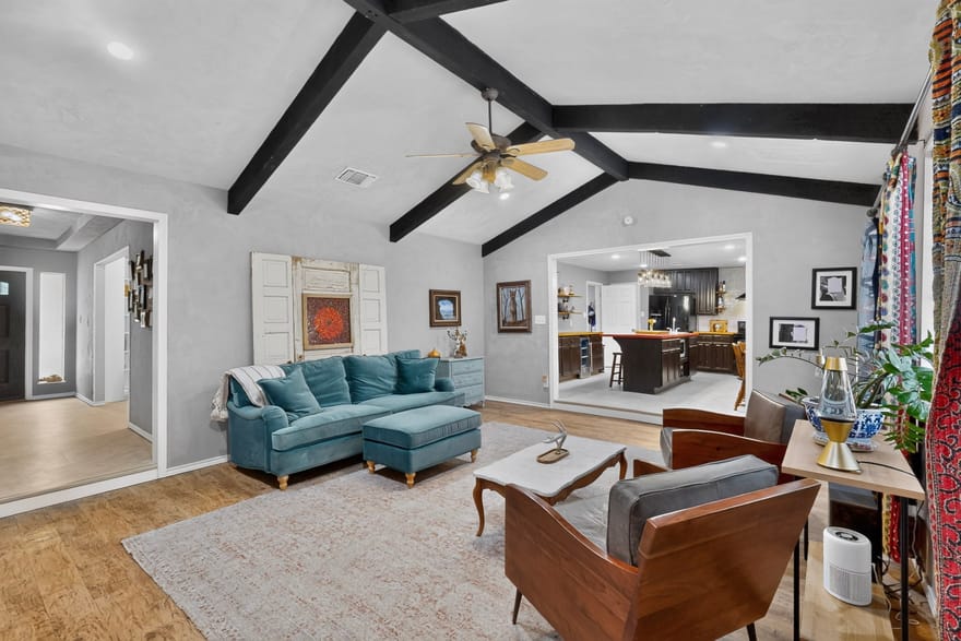 2060 Trailwood Drive, Burleson, Texas