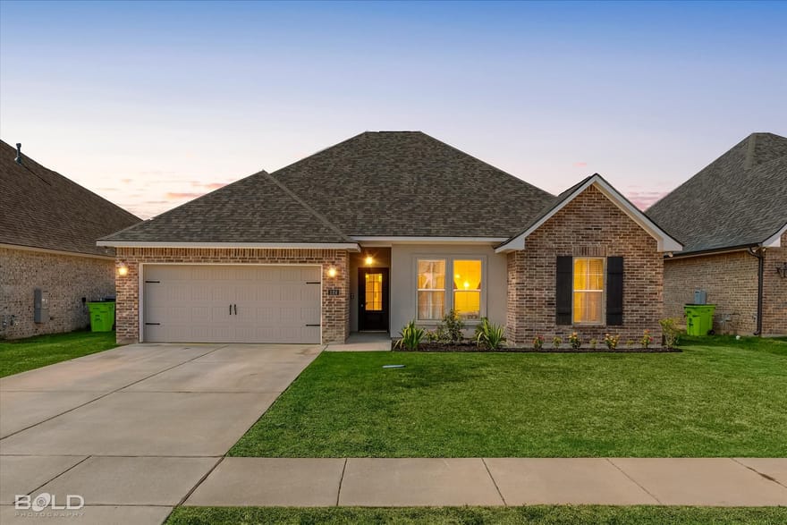 124 Brimestone Loop, Benton, Louisiana