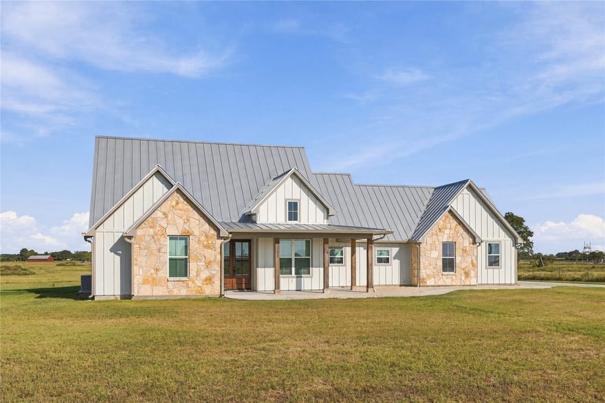 300 Ridgeview Drive, Cat Spring, Texas