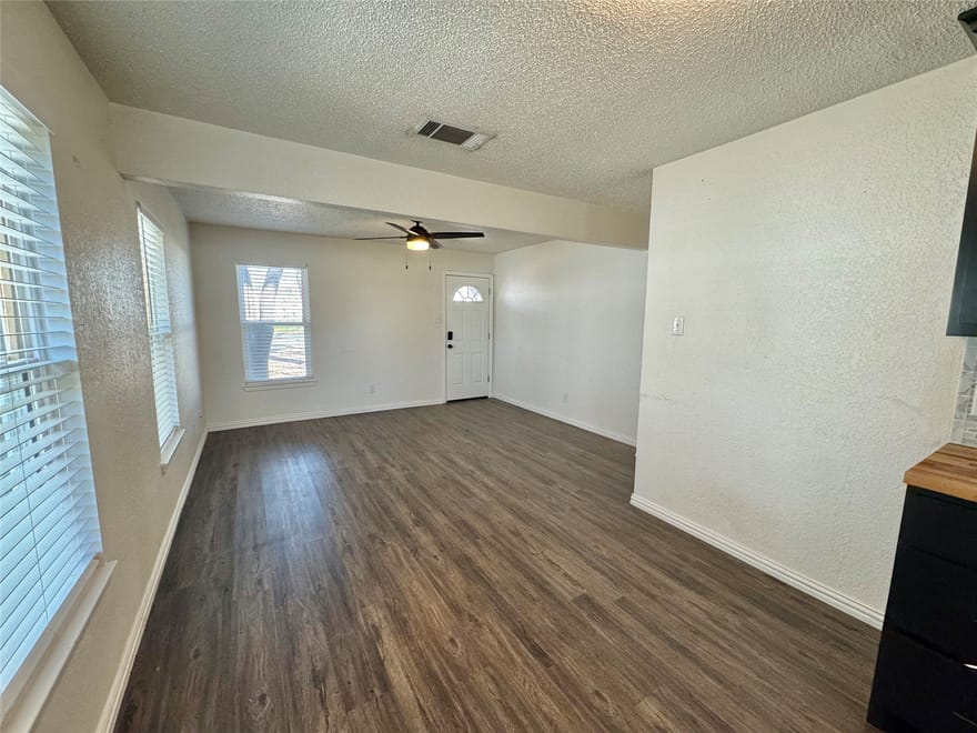 113 W Arnold Street, Granbury, Texas