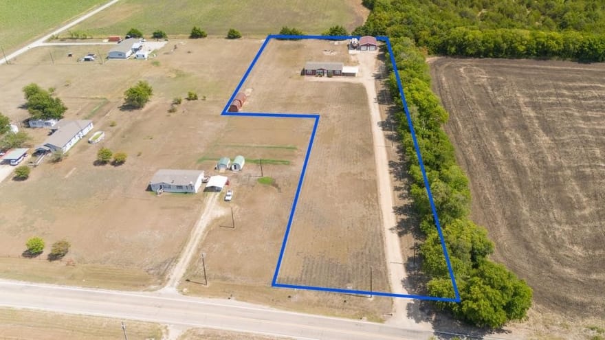 2418 Fm 151, Whitewright, Texas
